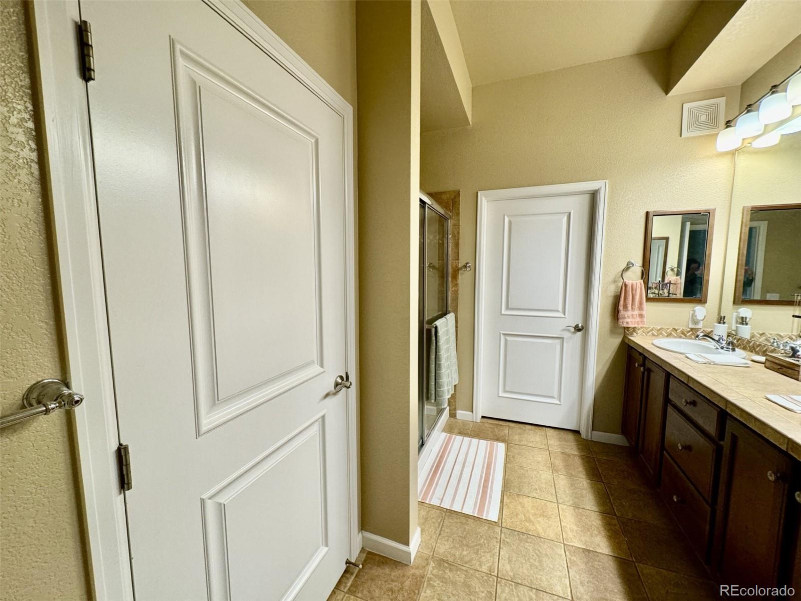 MLS Image #15 for 7820  inverness boulevard 301,englewood, Colorado