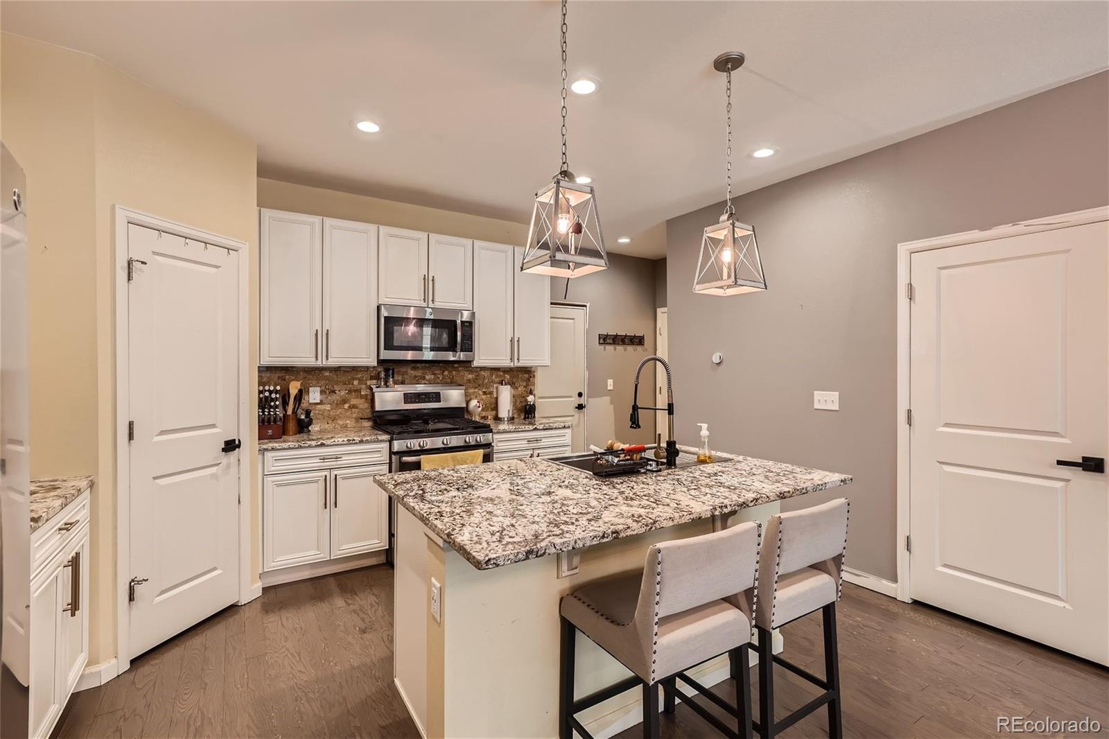 MLS Image #2 for 6757 s old hammer court,aurora, Colorado