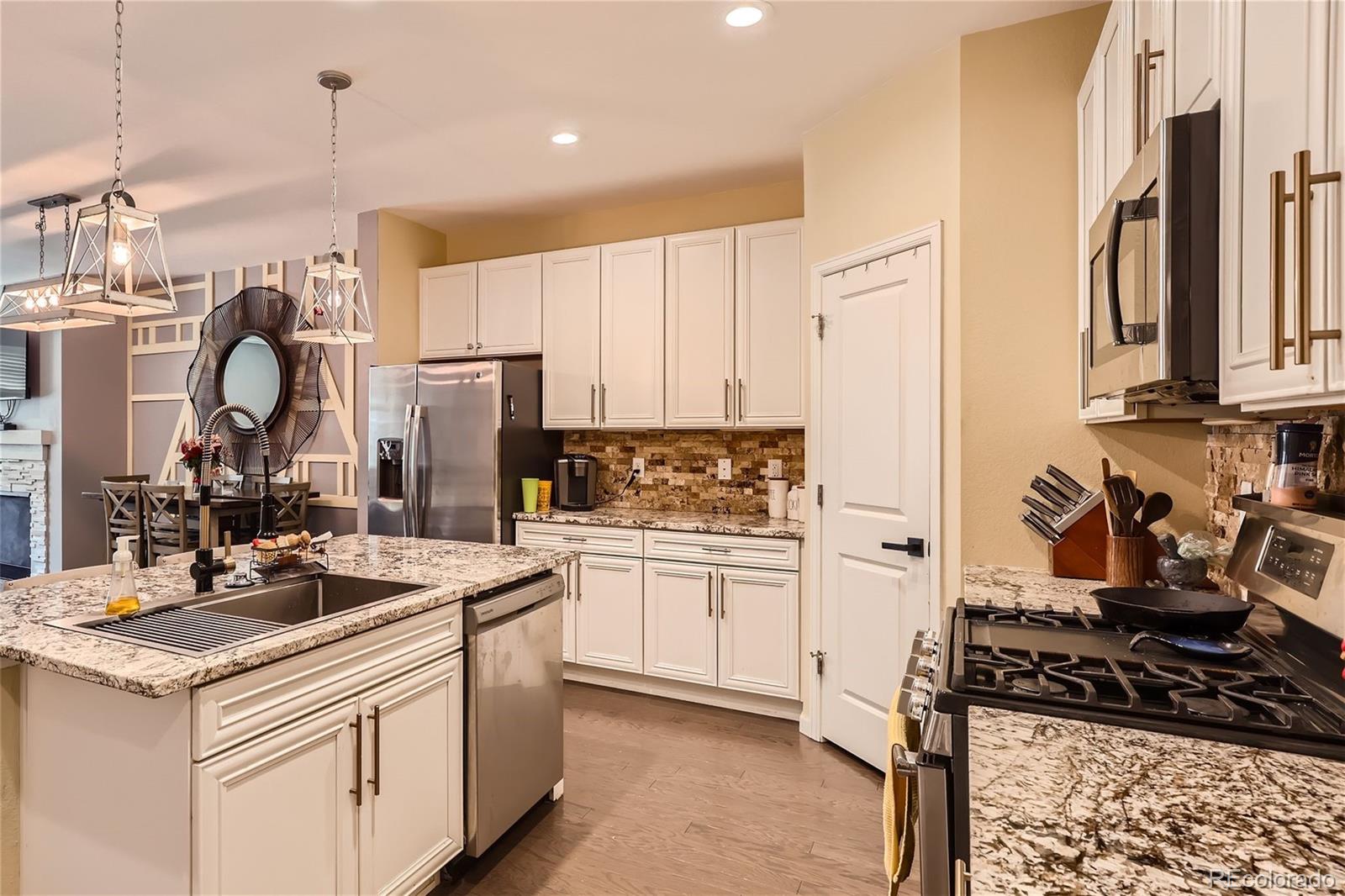 MLS Image #3 for 6757 s old hammer court,aurora, Colorado