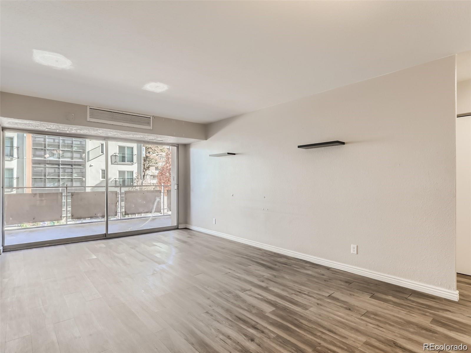 MLS Image #4 for 1121  albion street 206,denver, Colorado