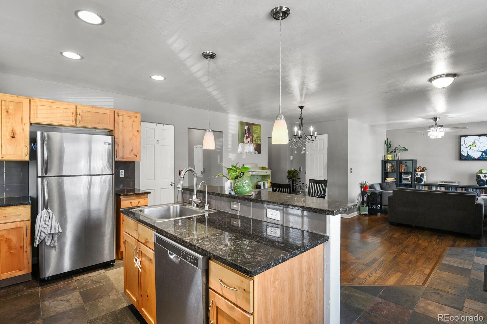 MLS Image #4 for 1517  clermont street,denver, Colorado