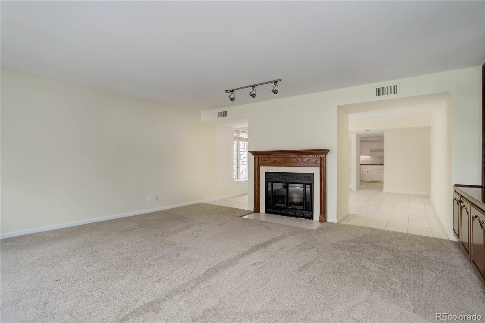 MLS Image #15 for 4605 s yosemite street 301,denver, Colorado