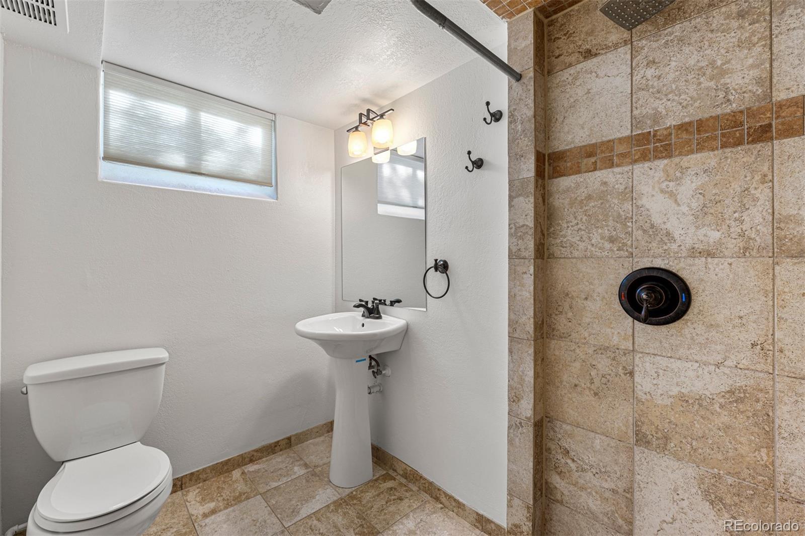 MLS Image #23 for 2935  ash street,denver, Colorado