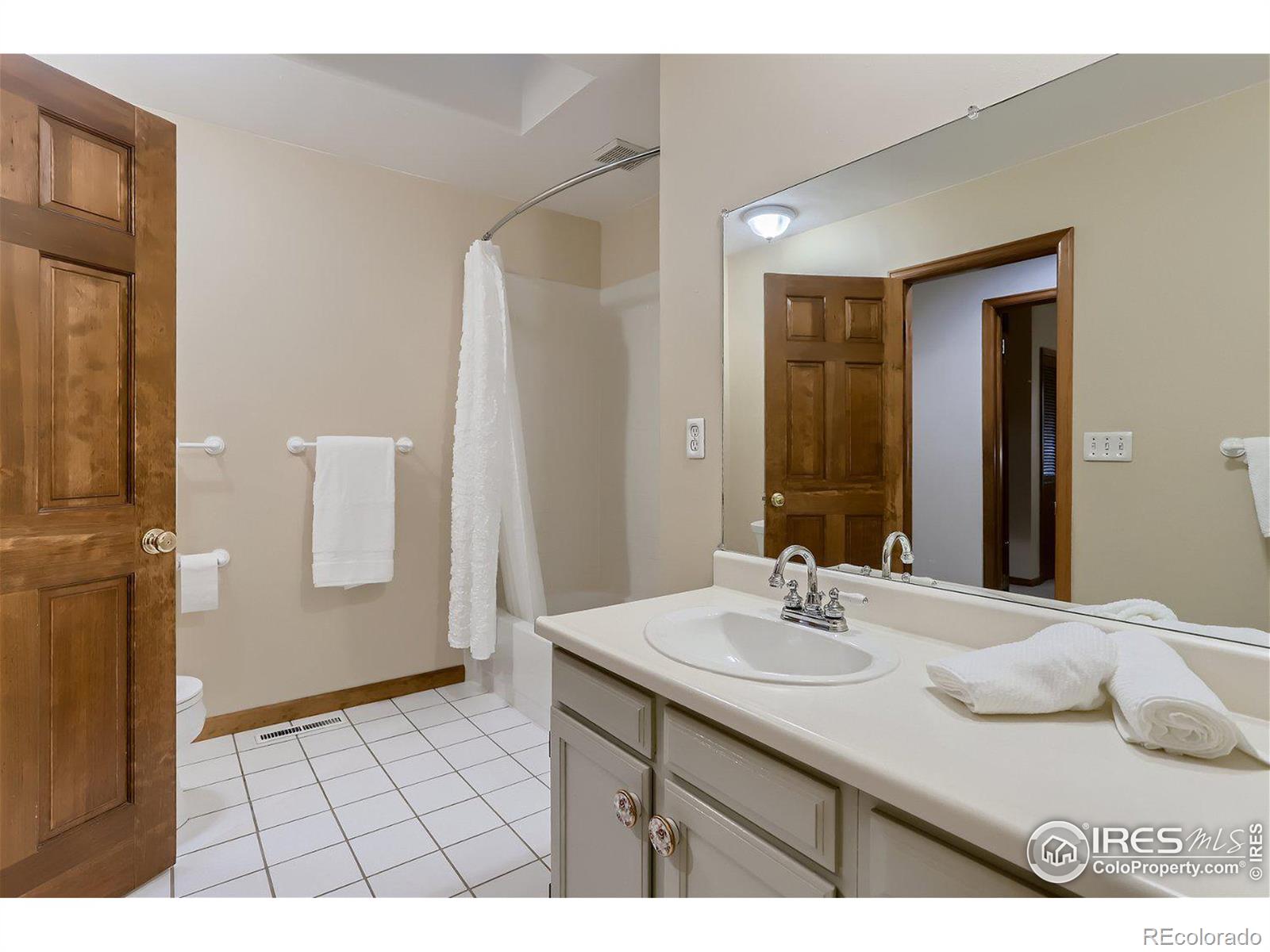 MLS Image #10 for 124  deer trail circle,boulder, Colorado