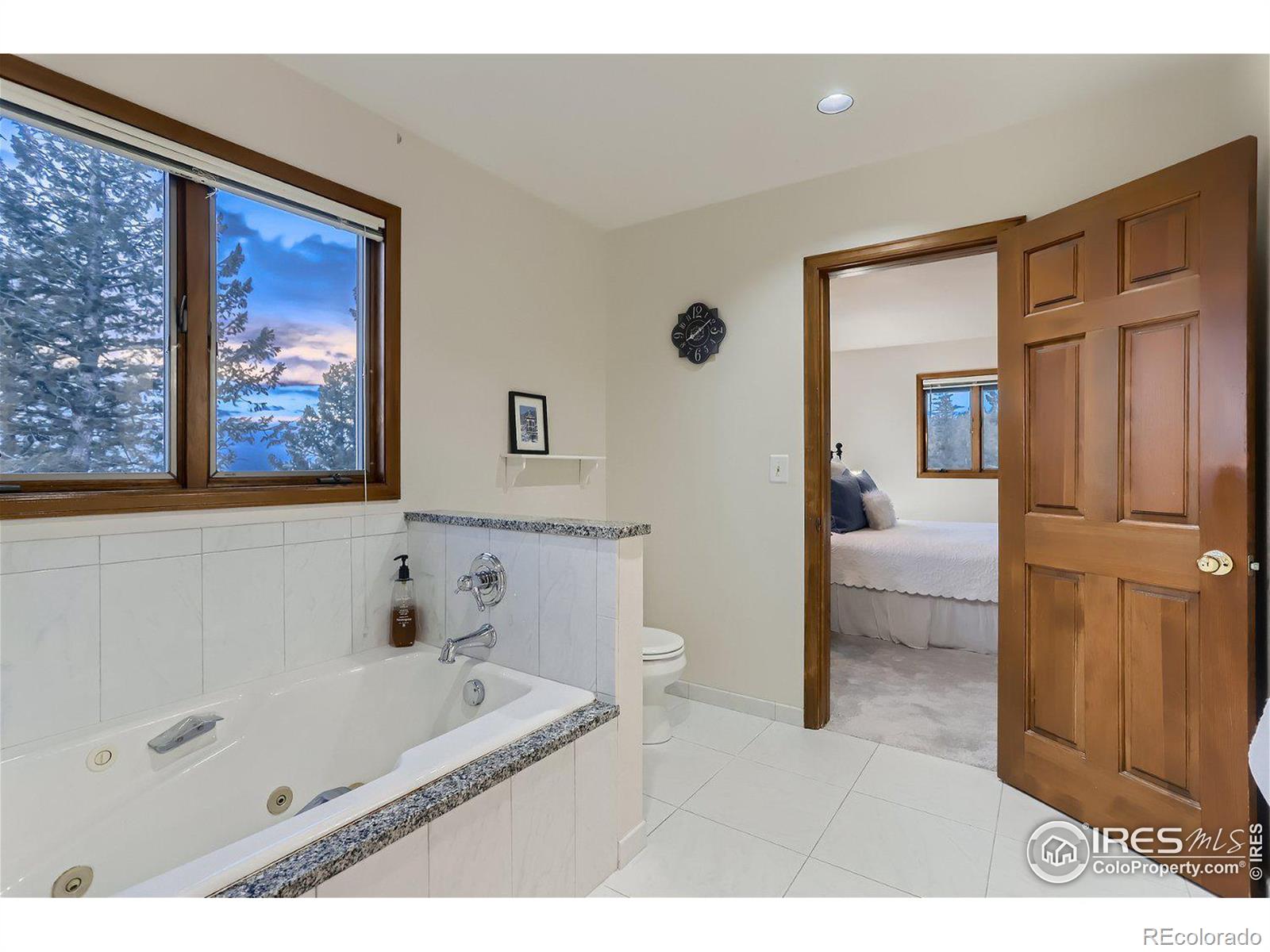 MLS Image #19 for 124  deer trail circle,boulder, Colorado