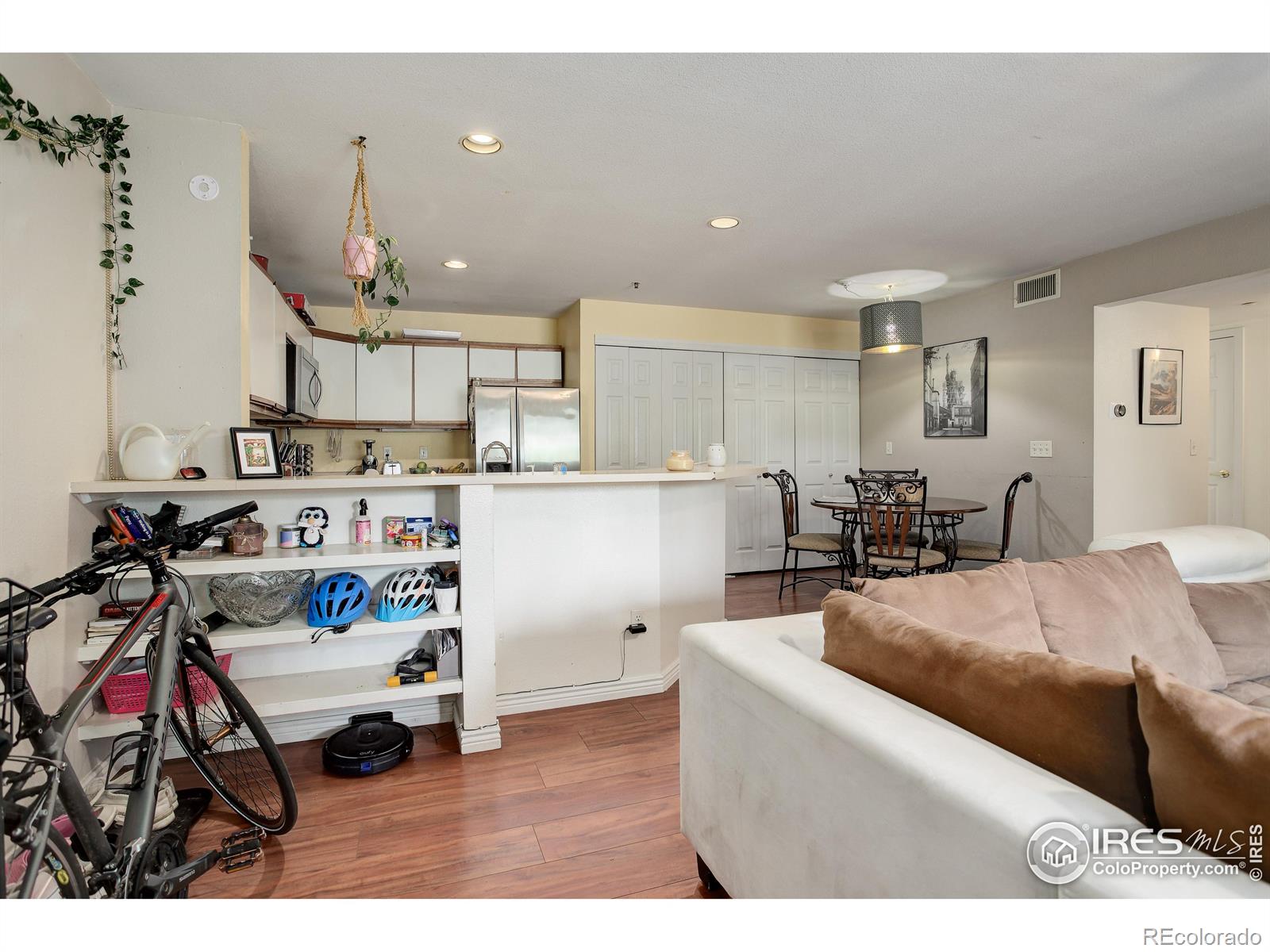 MLS Image #2 for 33 s boulder circle,boulder, Colorado