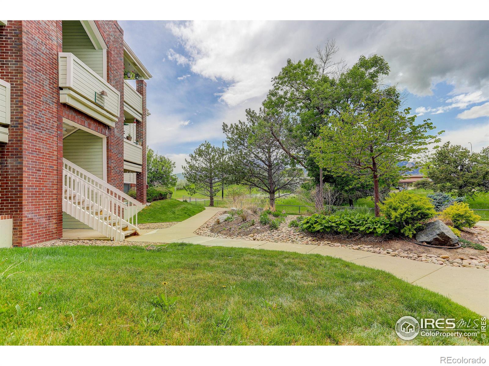 MLS Image #28 for 33 s boulder circle,boulder, Colorado