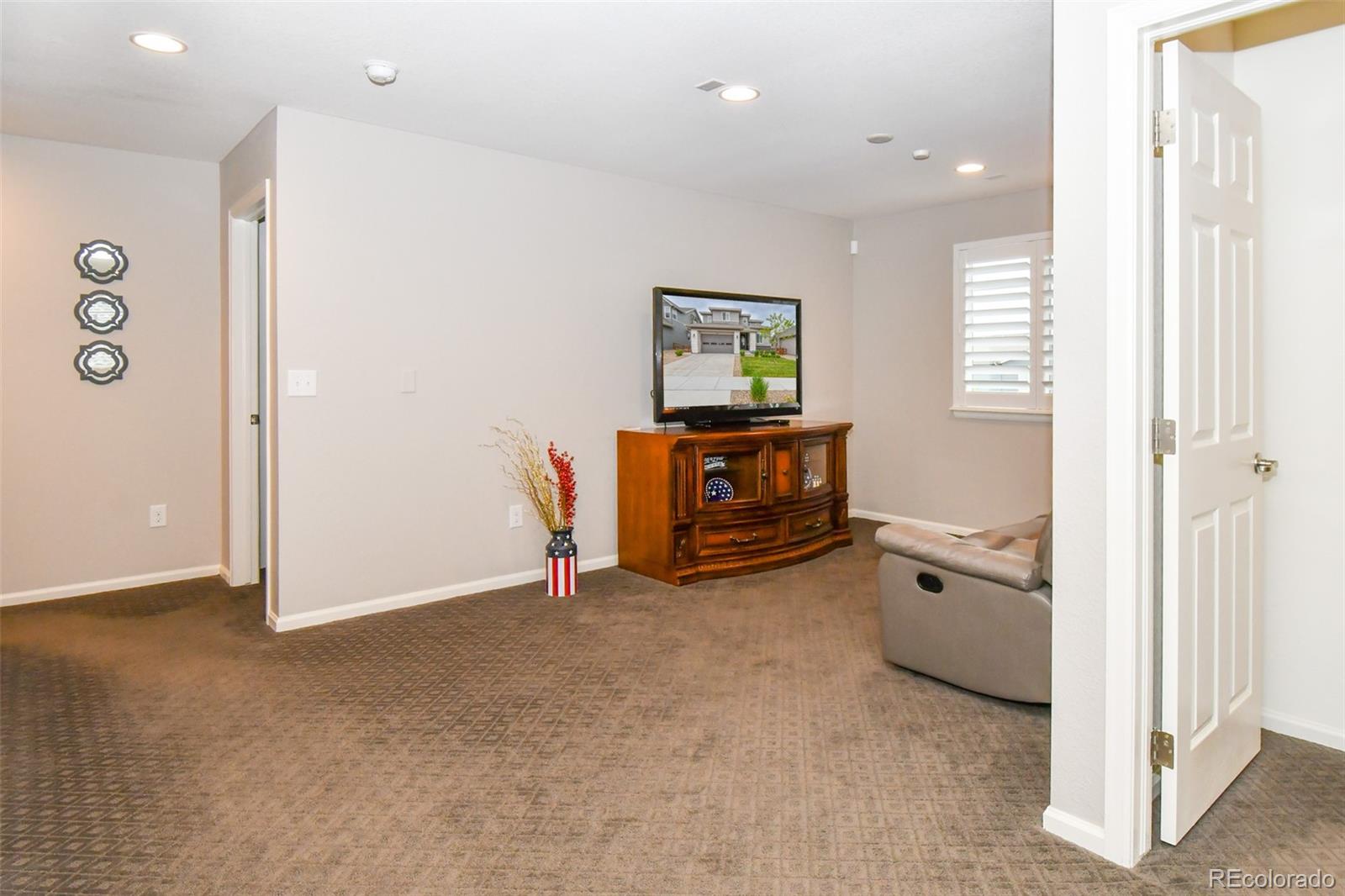 MLS Image #14 for 19029 w 92nd drive,arvada, Colorado