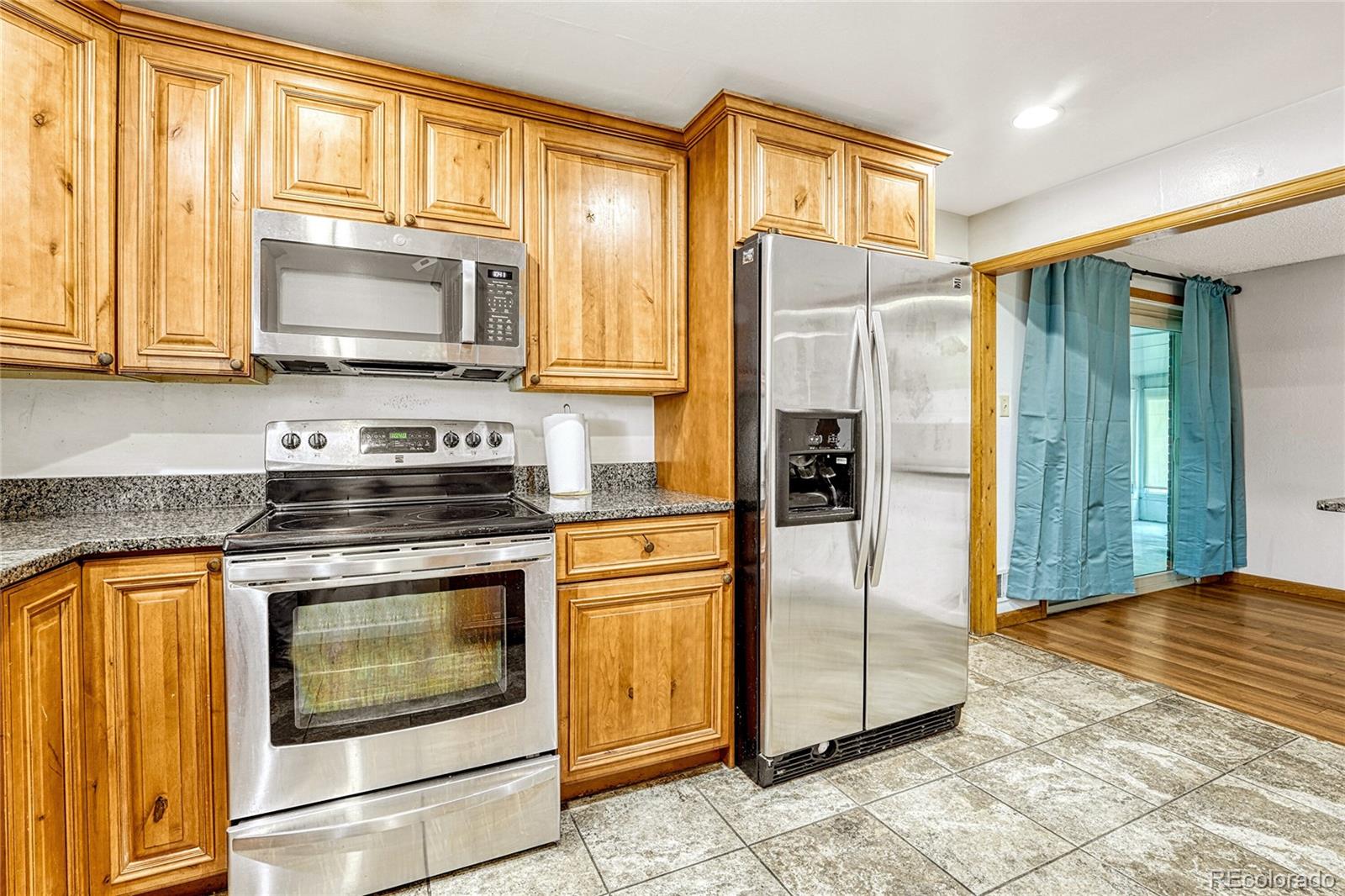 MLS Image #13 for 12581 e 31st avenue,aurora, Colorado