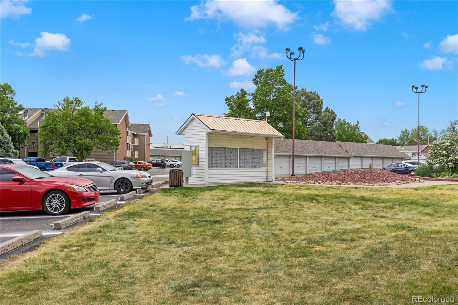 MLS Image #33 for 10150 e virginia avenue,denver, Colorado