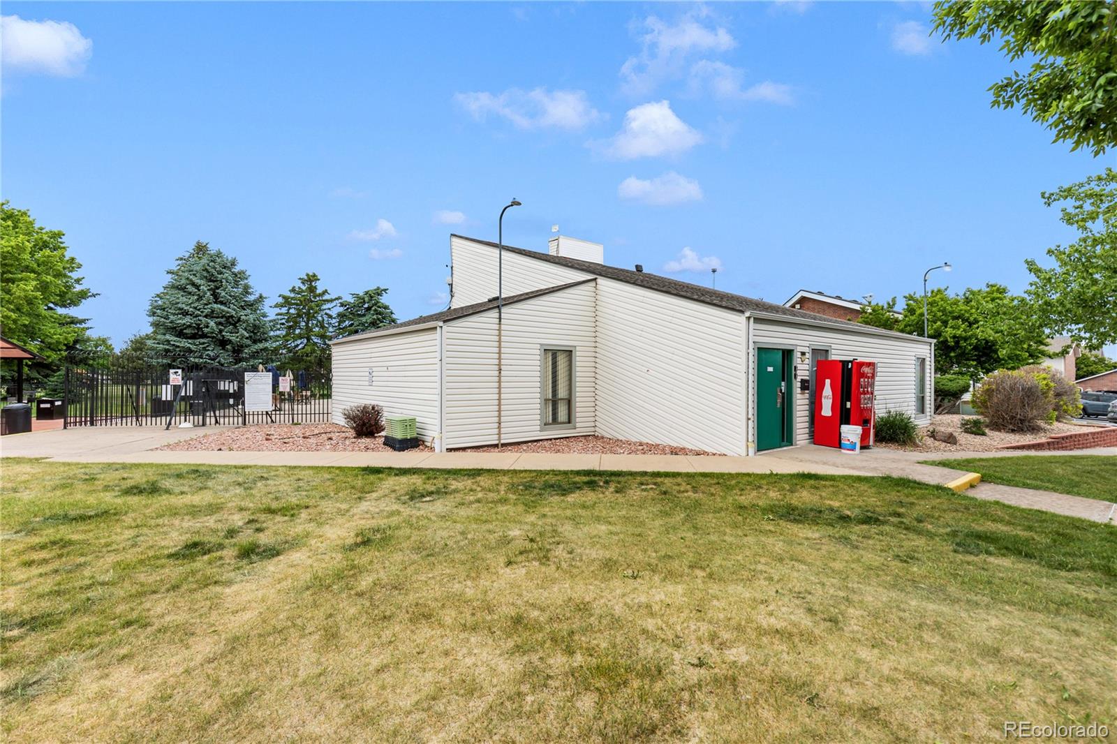 MLS Image #39 for 10150 e virginia avenue,denver, Colorado