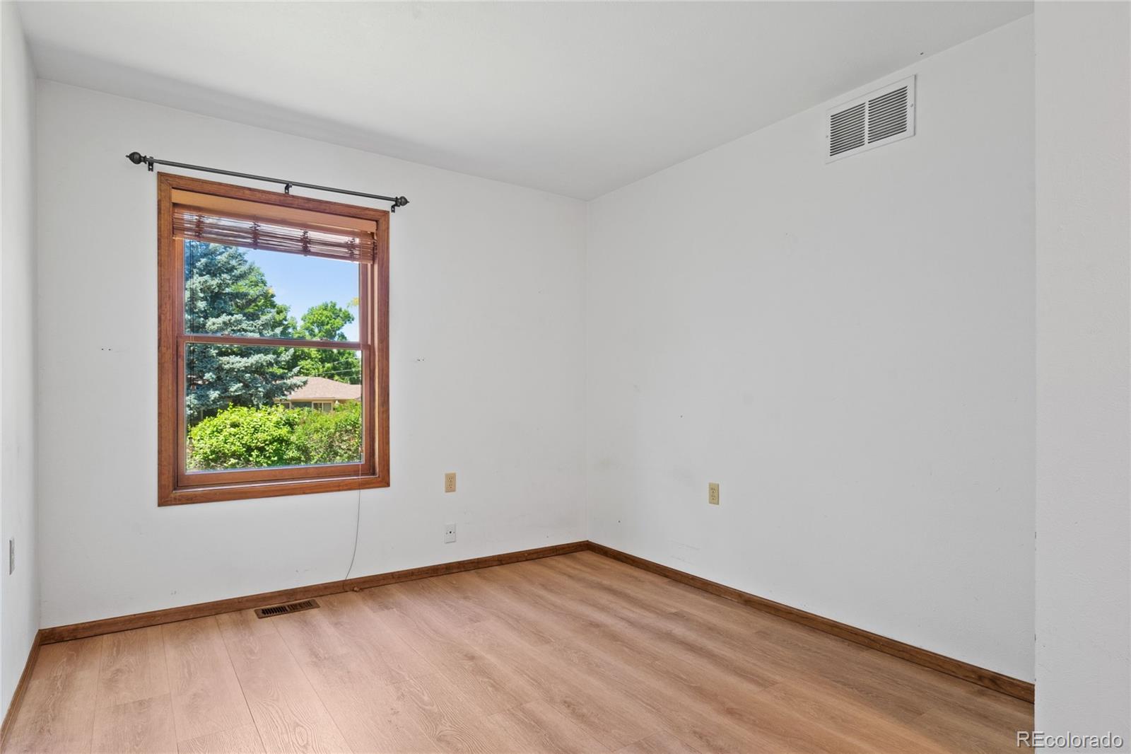 MLS Image #15 for 2607 s eudora place,denver, Colorado