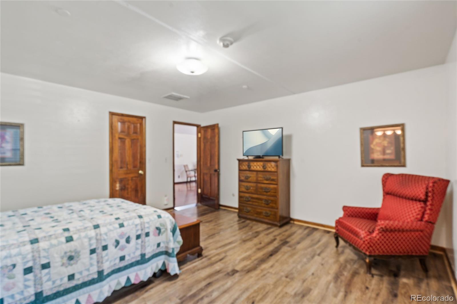 MLS Image #26 for 2607 s eudora place,denver, Colorado