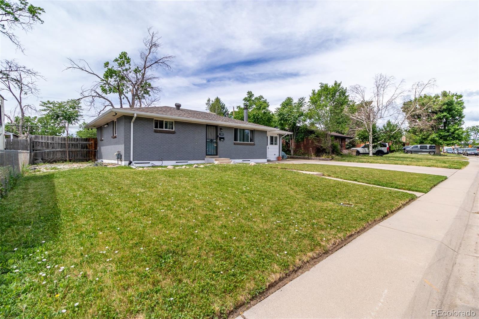 MLS Image #2 for 2612  meadowbrook drive,denver, Colorado