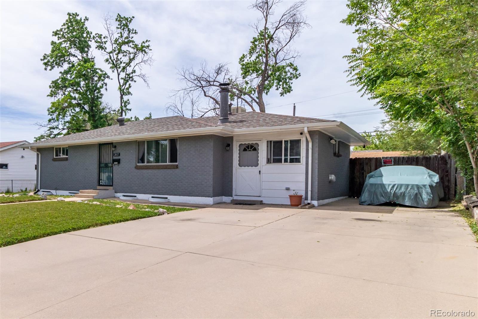 MLS Image #5 for 2612  meadowbrook drive,denver, Colorado