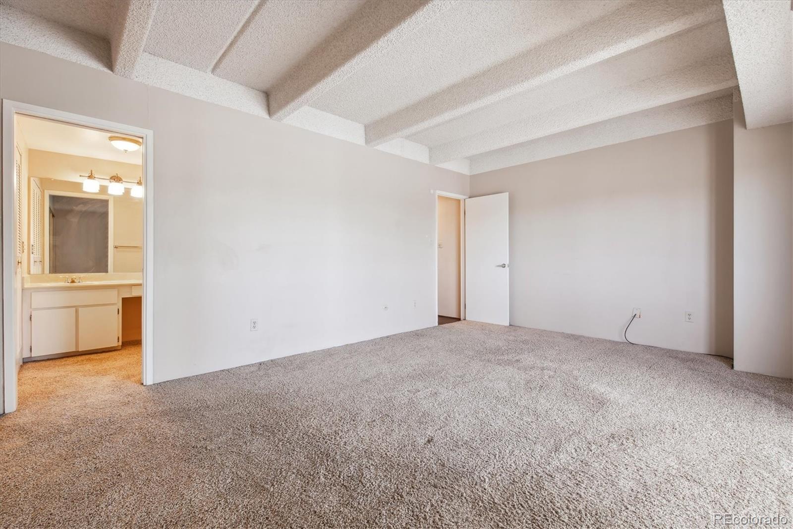 MLS Image #13 for 7877 e mississippi avenue,denver, Colorado