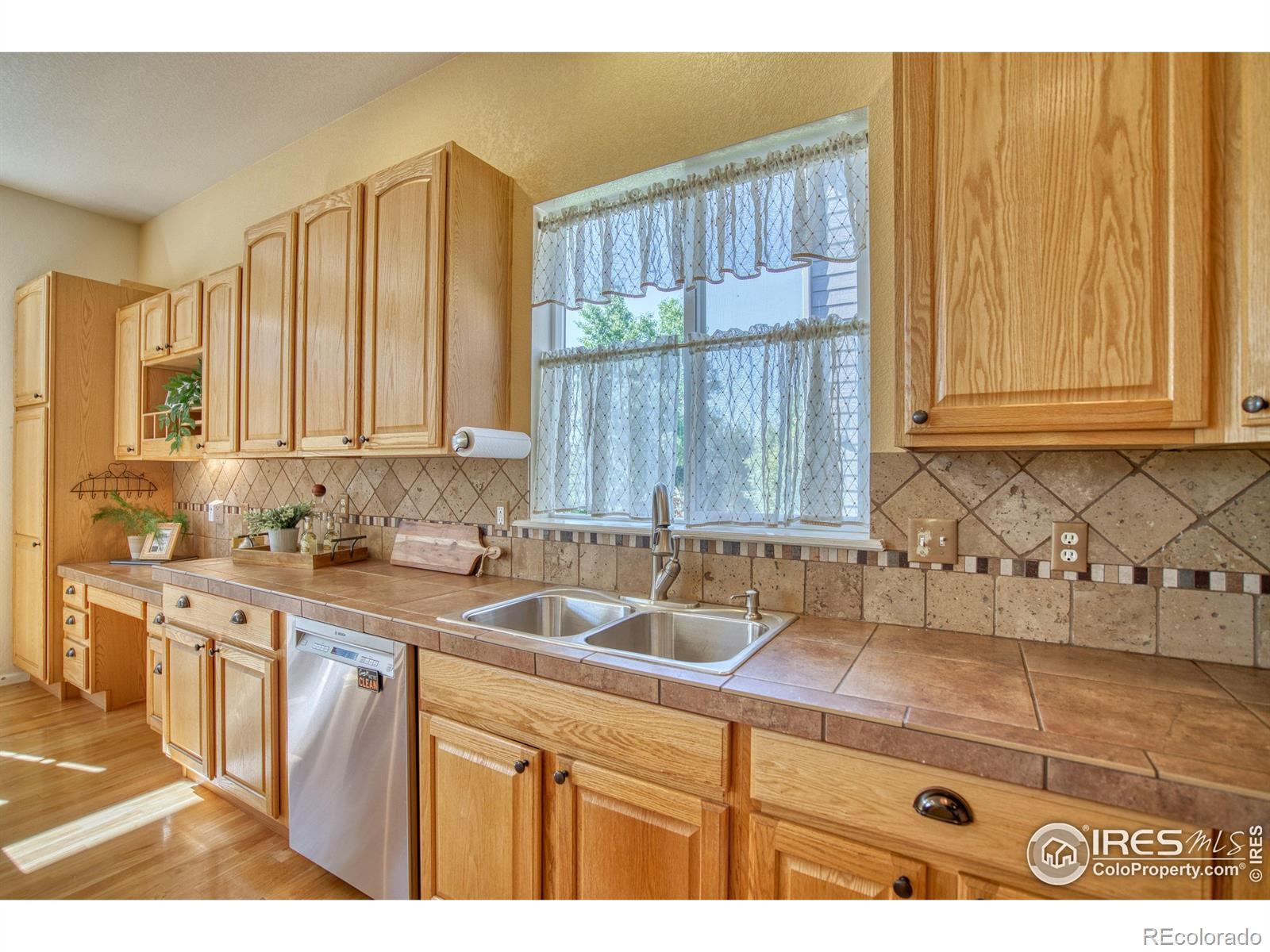 MLS Image #12 for 351  saxony road,johnstown, Colorado