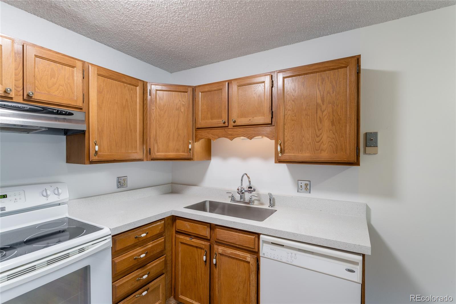 MLS Image #5 for 3144 s wheeling way 209,aurora, Colorado