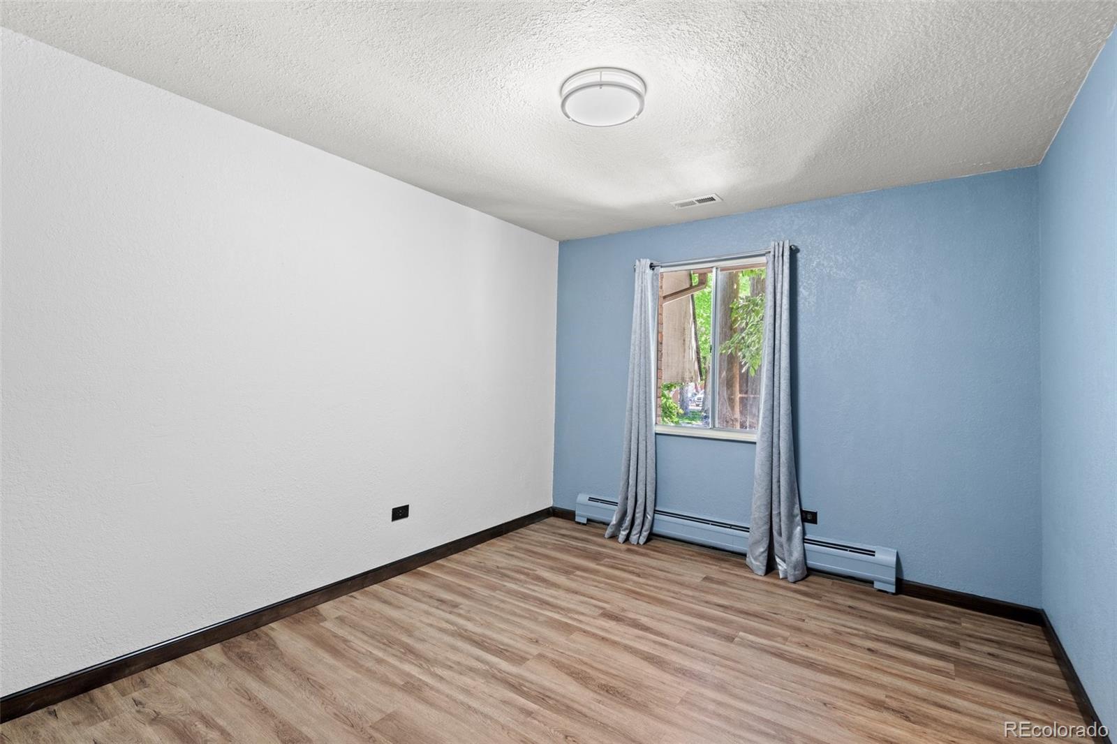 MLS Image #12 for 1525 s holly street,denver, Colorado