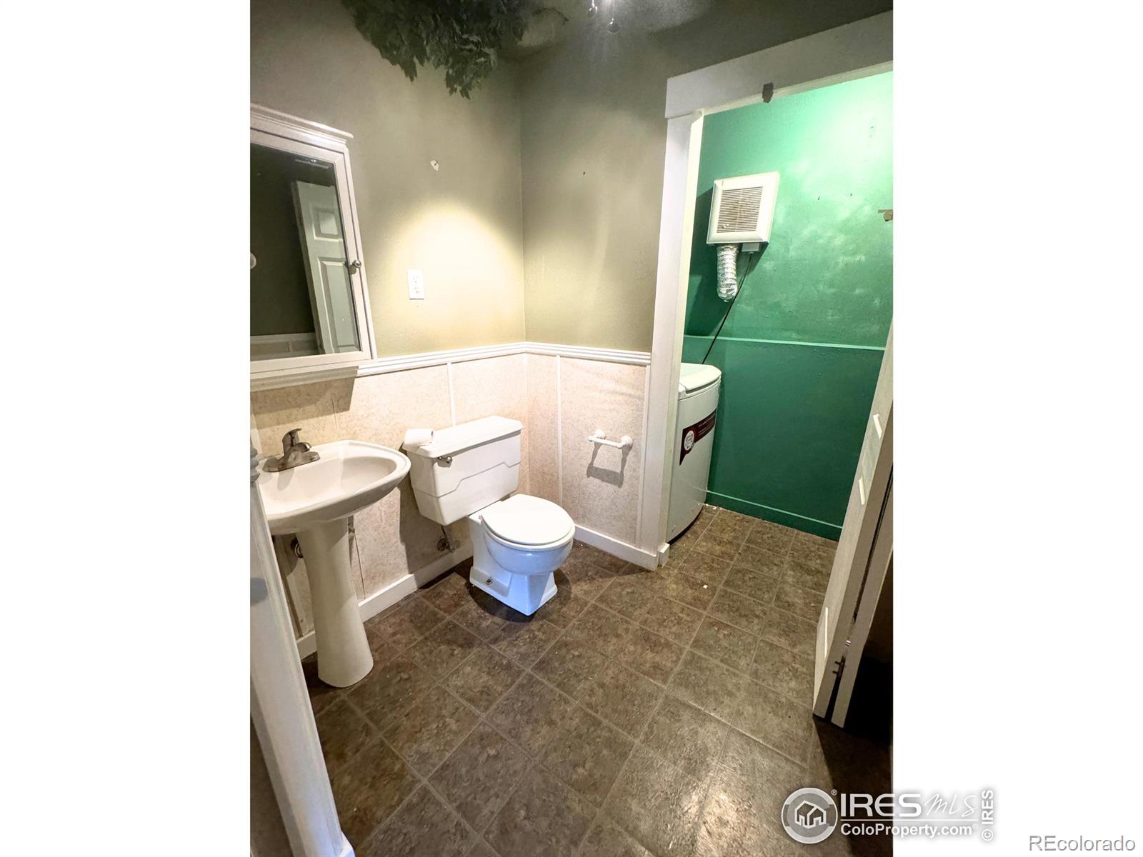 MLS Image #11 for 807  pear street,fort collins, Colorado