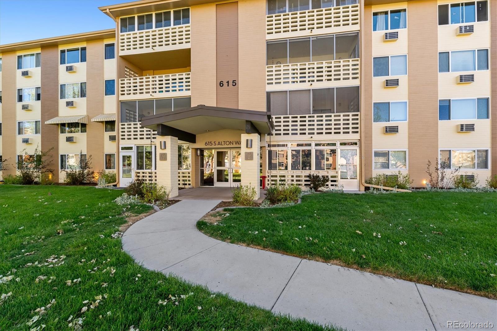 MLS Image #20 for 615 s alton way,denver, Colorado