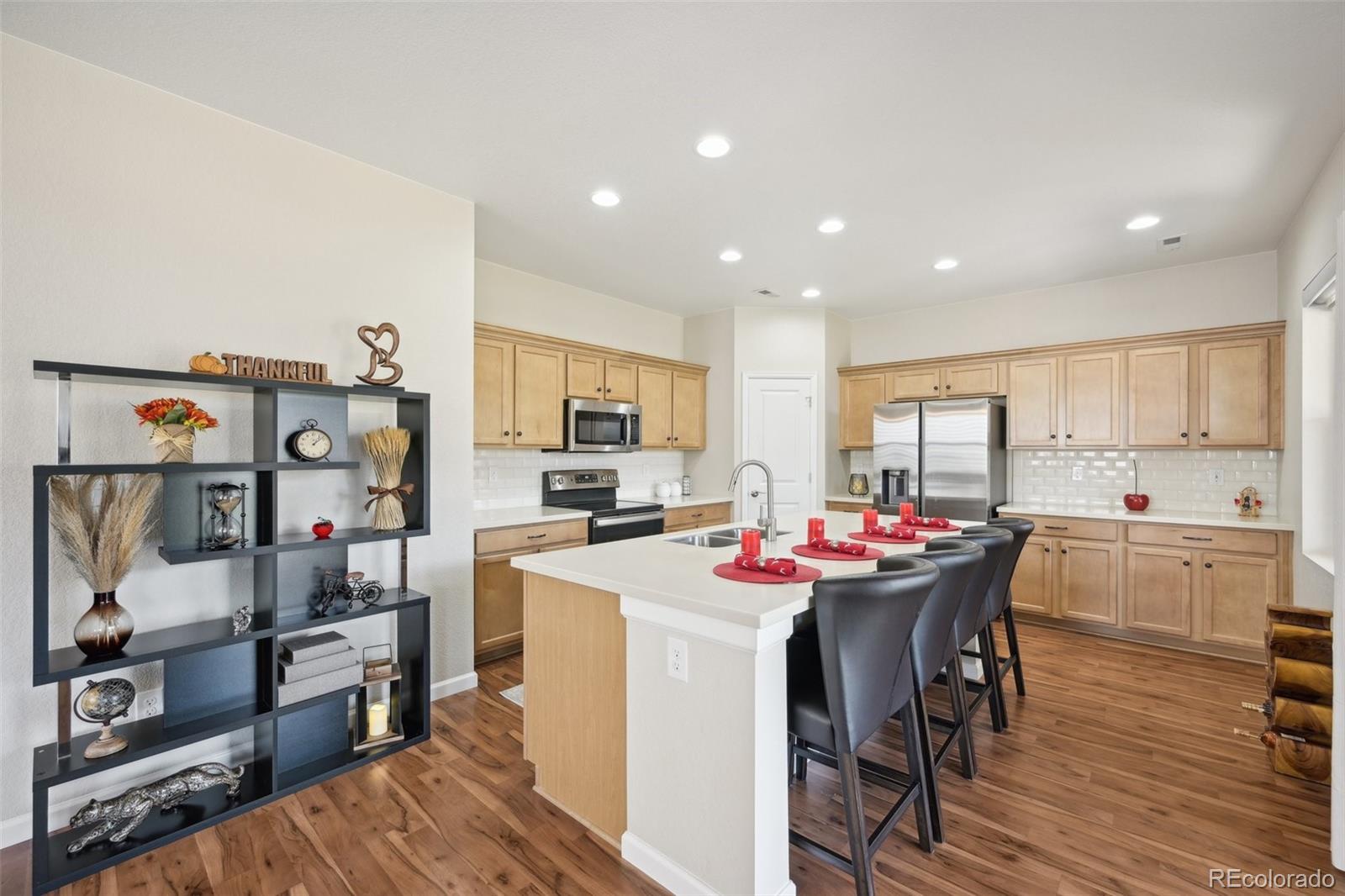 MLS Image #15 for 817 n yantley street,aurora, Colorado