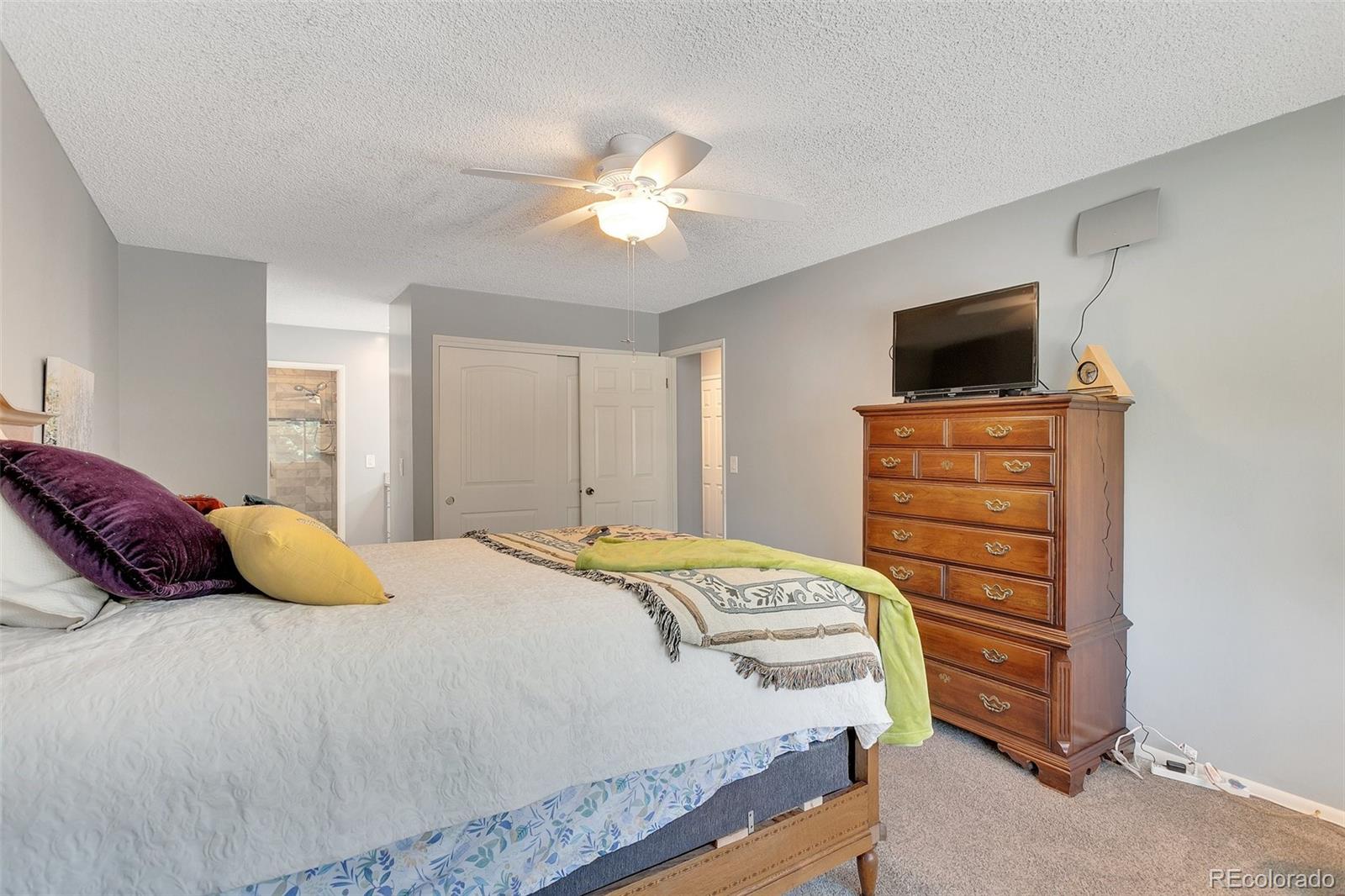 MLS Image #15 for 6937 e girard avenue,denver, Colorado