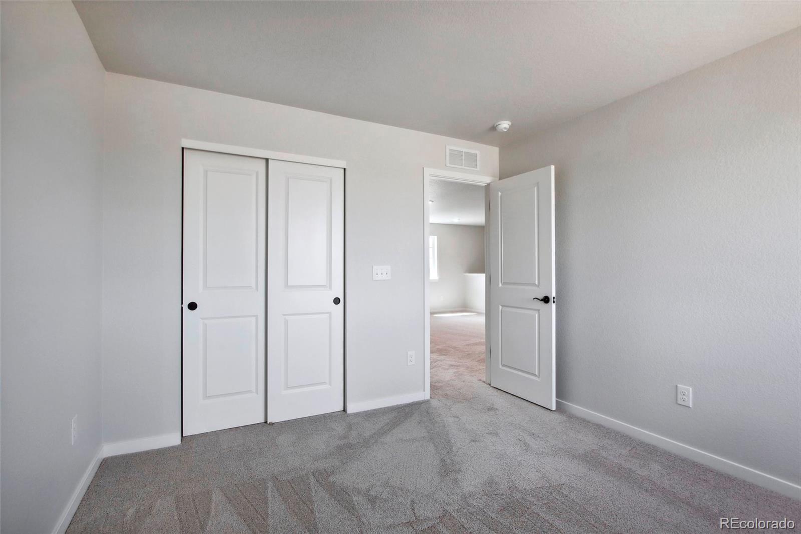 MLS Image #33 for 3292 n highlands creek parkway,aurora, Colorado