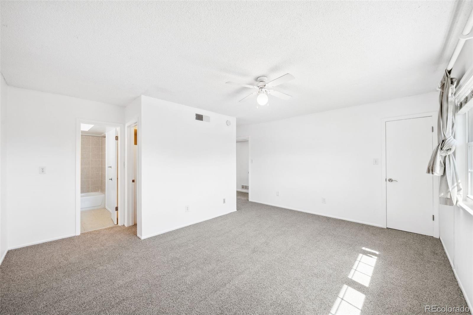 MLS Image #14 for 3855 s monaco street,denver, Colorado