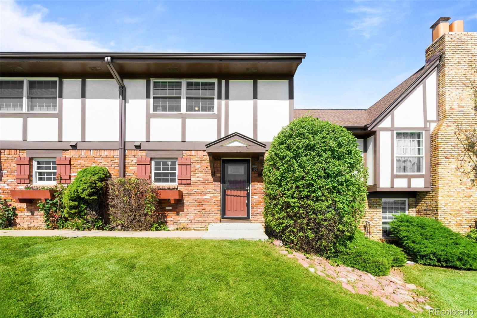 MLS Image #3 for 3855 s monaco street,denver, Colorado