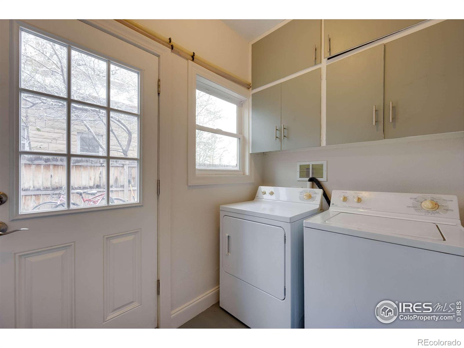 MLS Image #13 for 136 n shields street,fort collins, Colorado