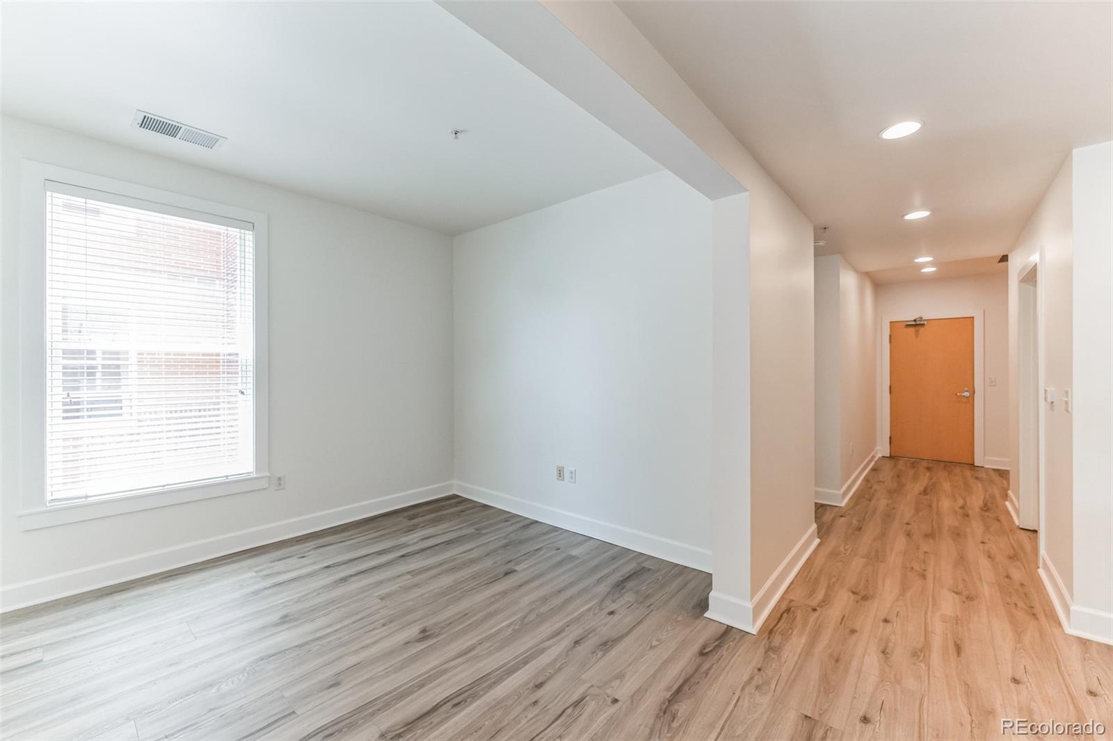 MLS Image #13 for 1631 n emerson street,denver, Colorado