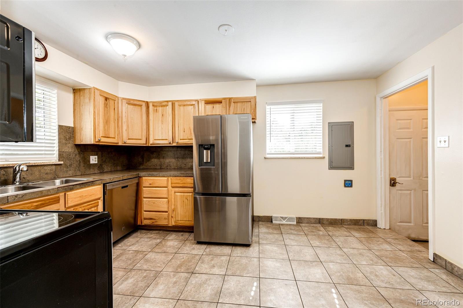 MLS Image #11 for 5934 s columbine way,centennial, Colorado