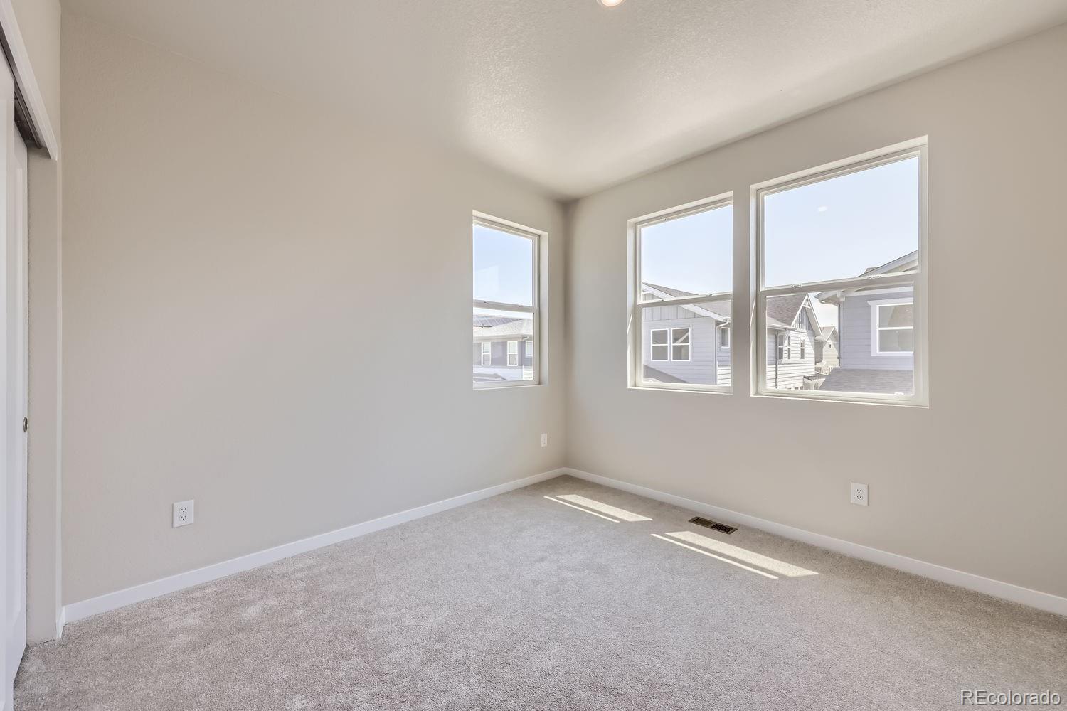 MLS Image #21 for 2702 e 103rd avenue,denver, Colorado