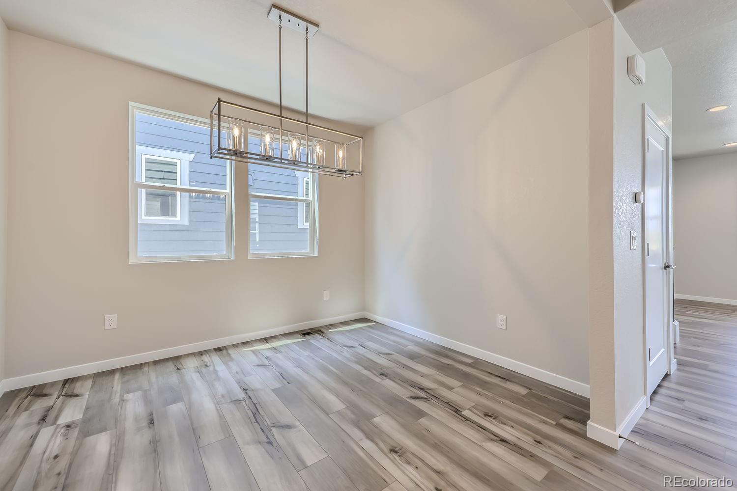 MLS Image #7 for 2702 e 103rd avenue,denver, Colorado