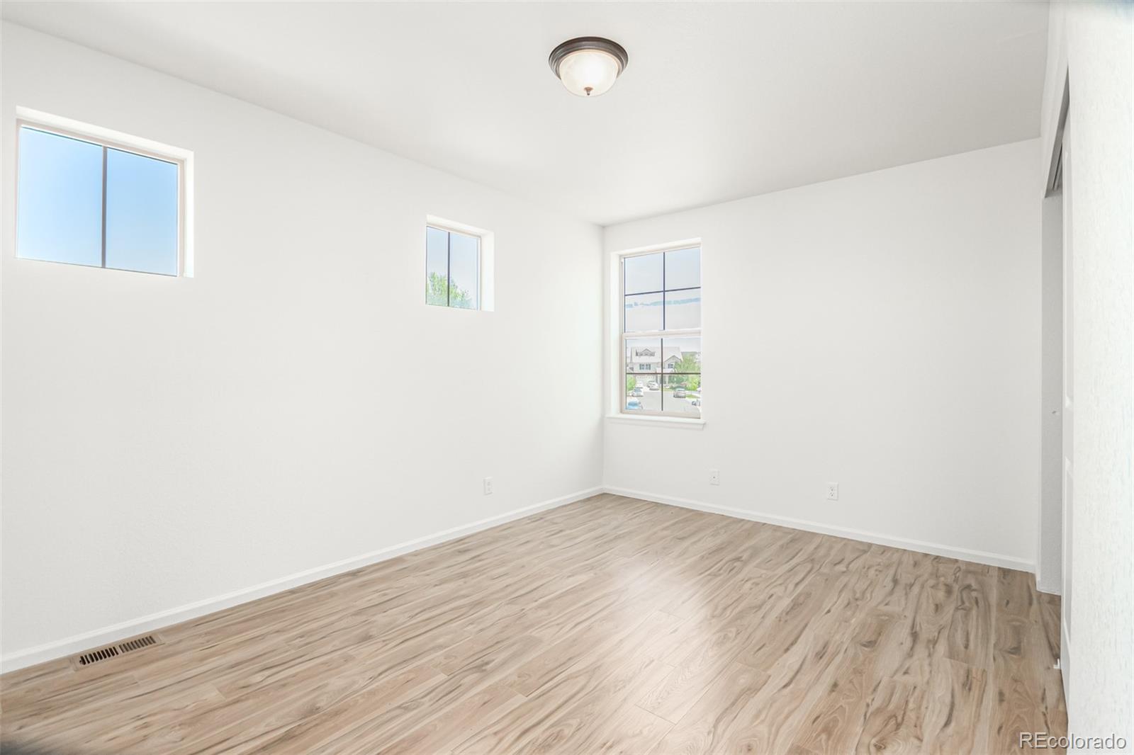 MLS Image #31 for 20898 e 51st place,denver, Colorado