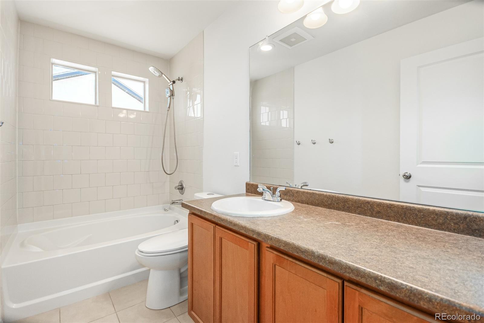 MLS Image #35 for 20898 e 51st place,denver, Colorado