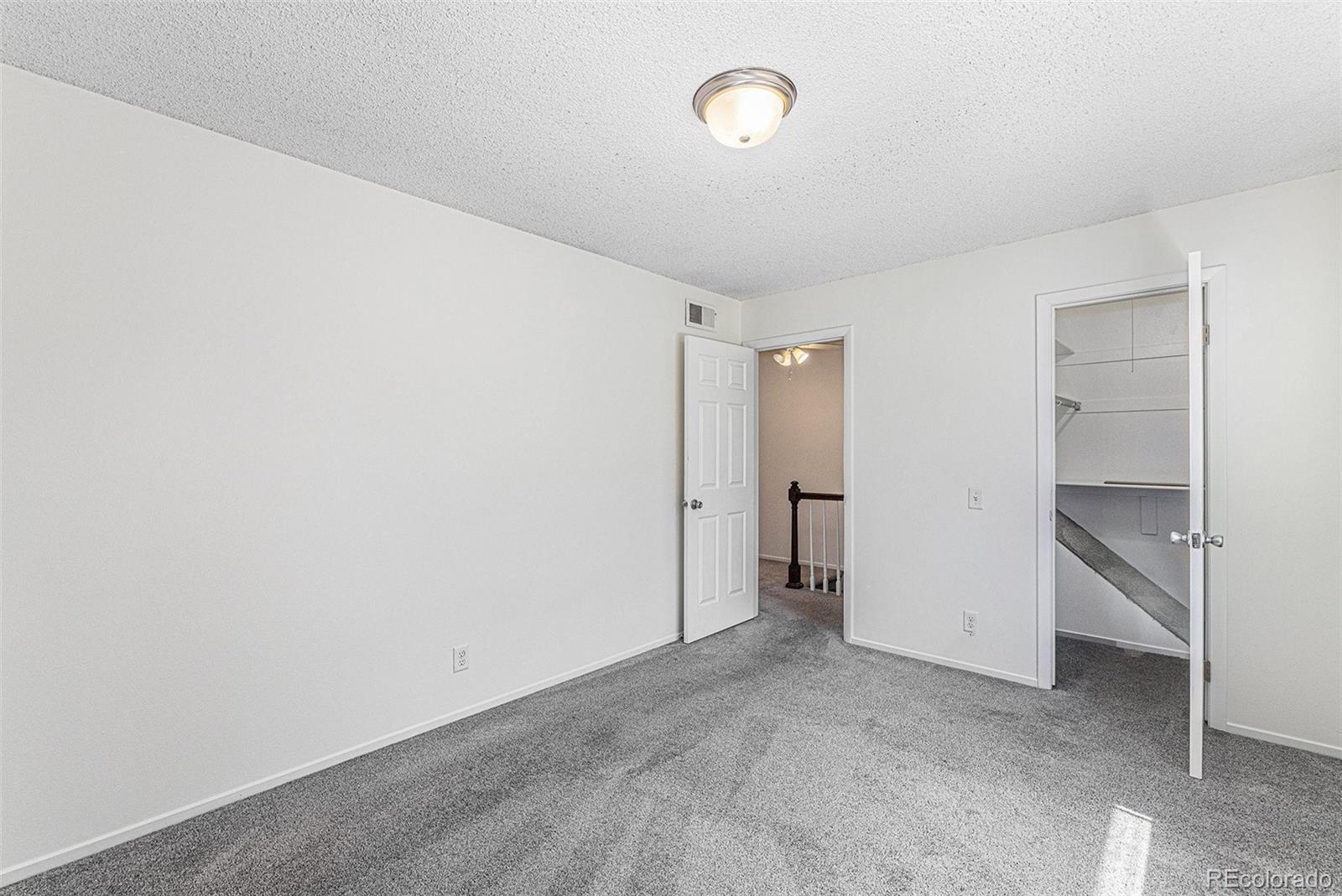 MLS Image #11 for 9255 e lehigh avenue,denver, Colorado