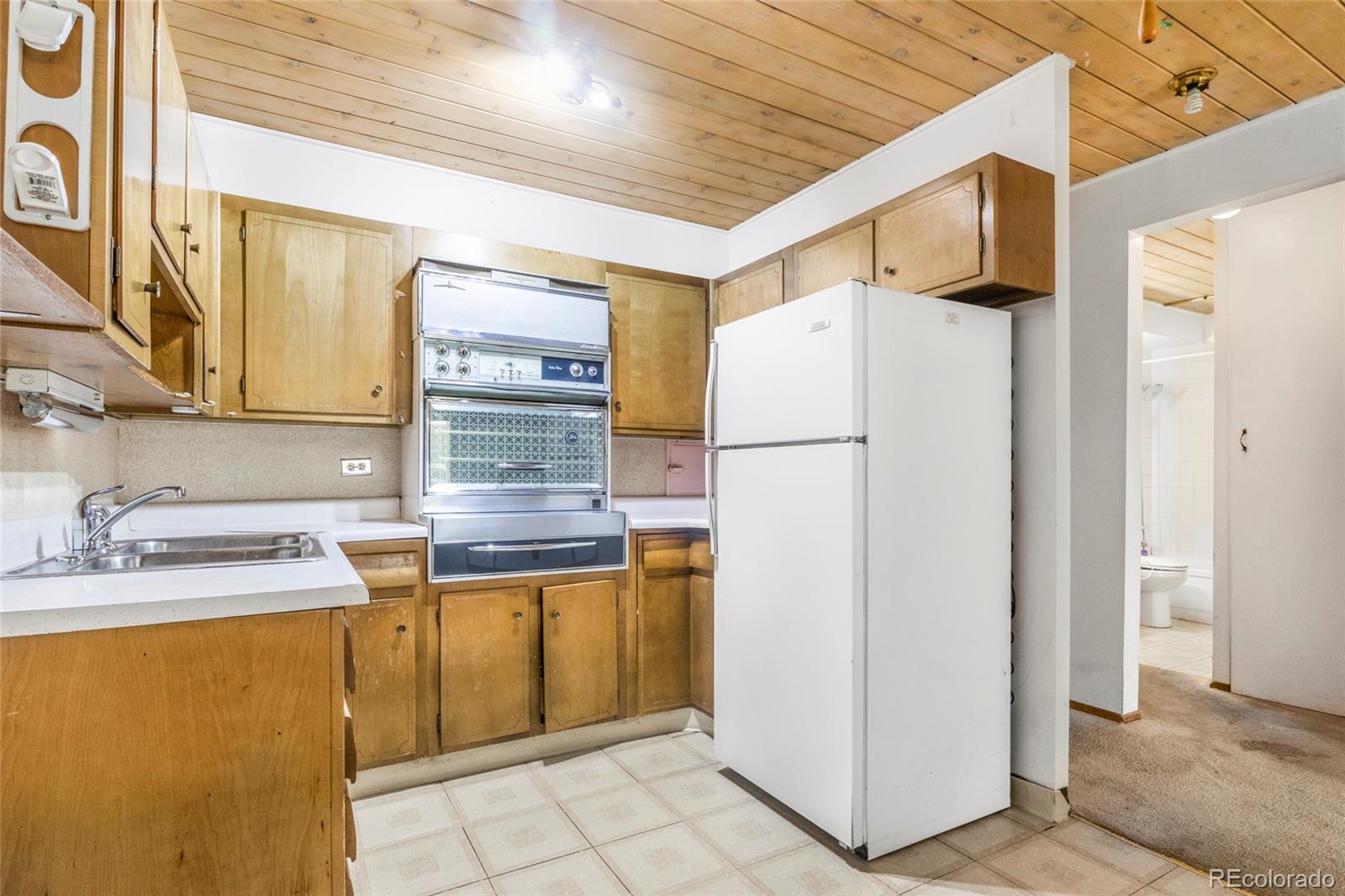 MLS Image #10 for 655 s clinton street 10a,denver, Colorado