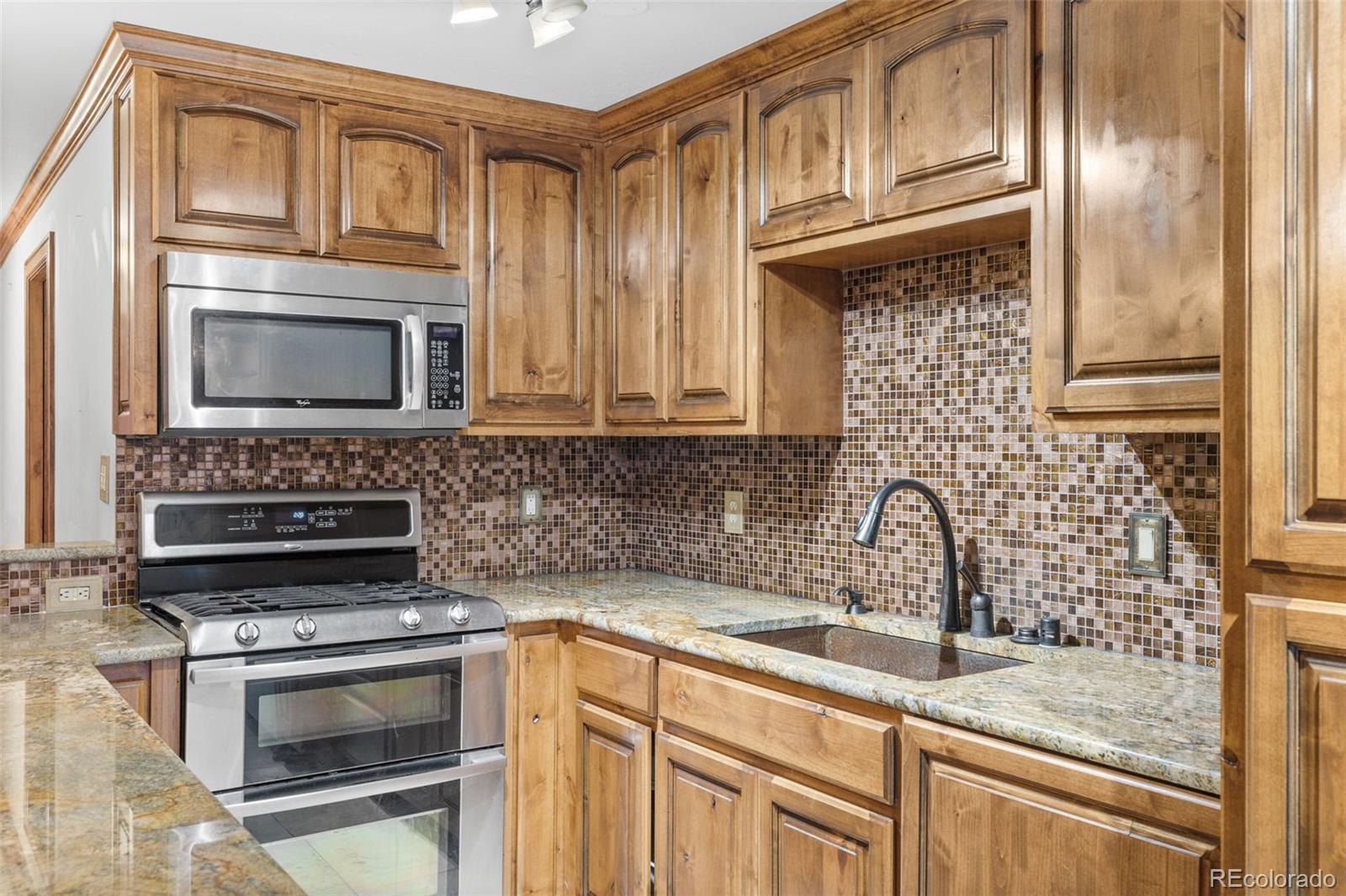 MLS Image #11 for 1196 n grant street 106,denver, Colorado