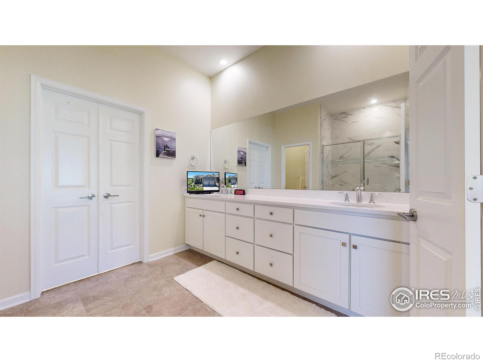 MLS Image #15 for 22674 e henderson drive,aurora, Colorado