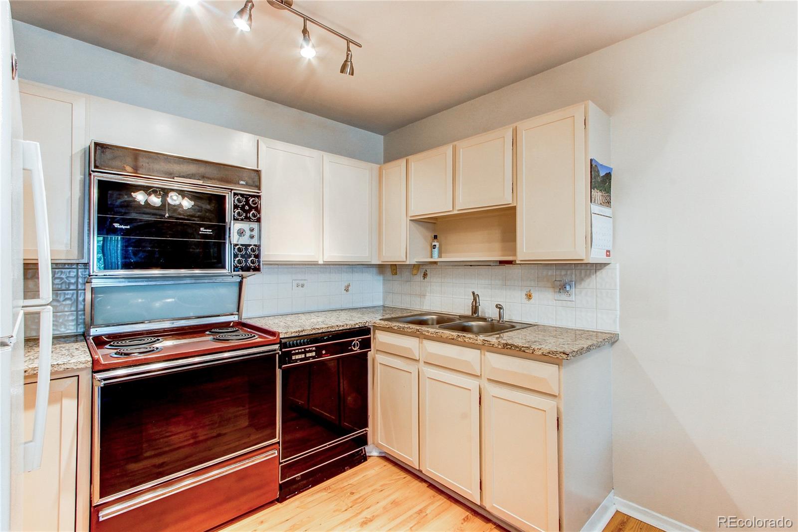 MLS Image #9 for 740 s alton way,denver, Colorado