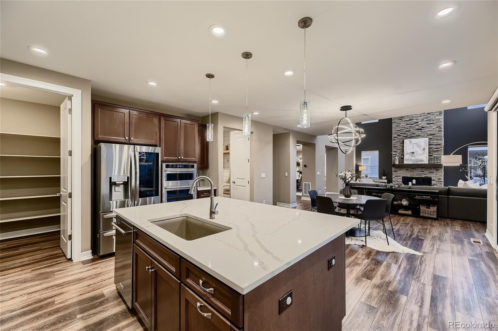 MLS Image #11 for 6722 s waterloo court,aurora, Colorado