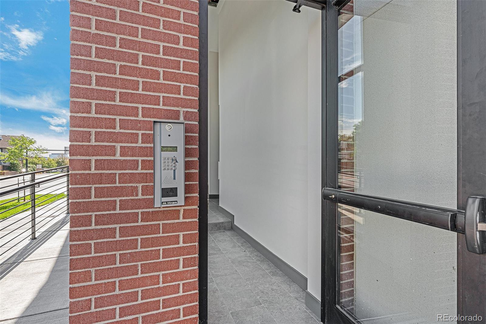 MLS Image #5 for 2881 n speer boulevard 201,denver, Colorado