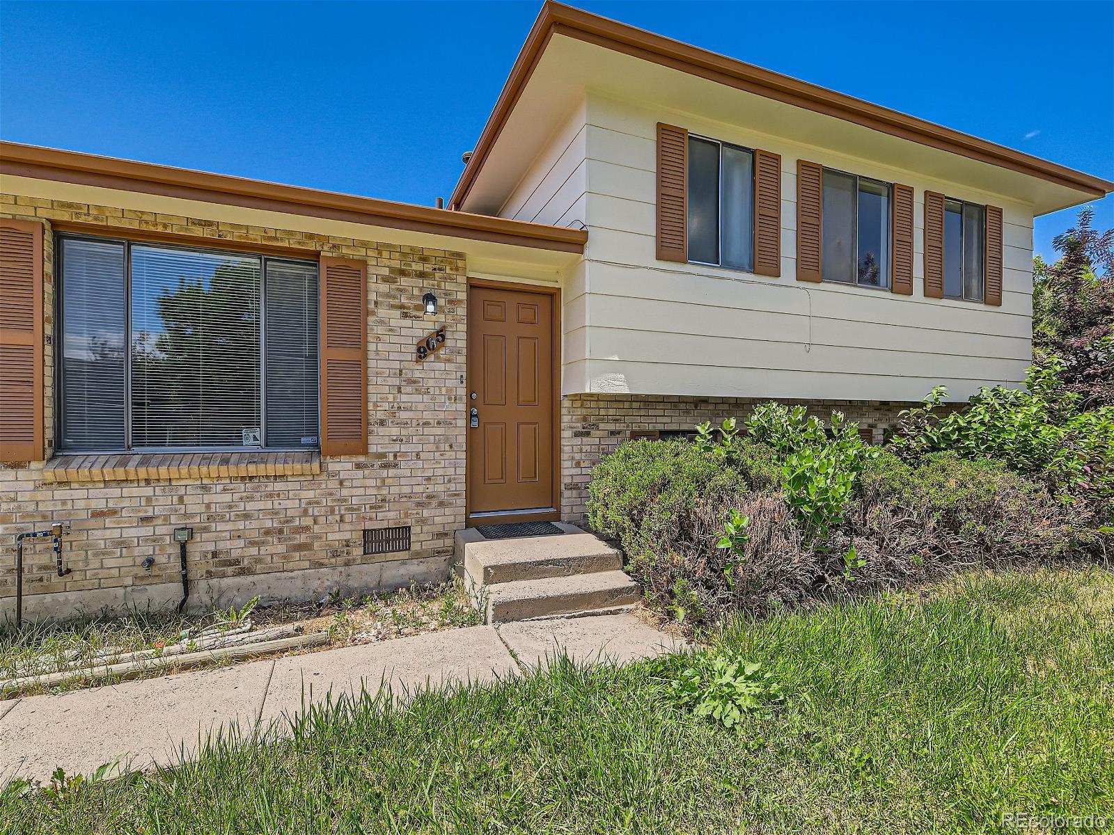 MLS Image #3 for 905 s ventura court,aurora, Colorado