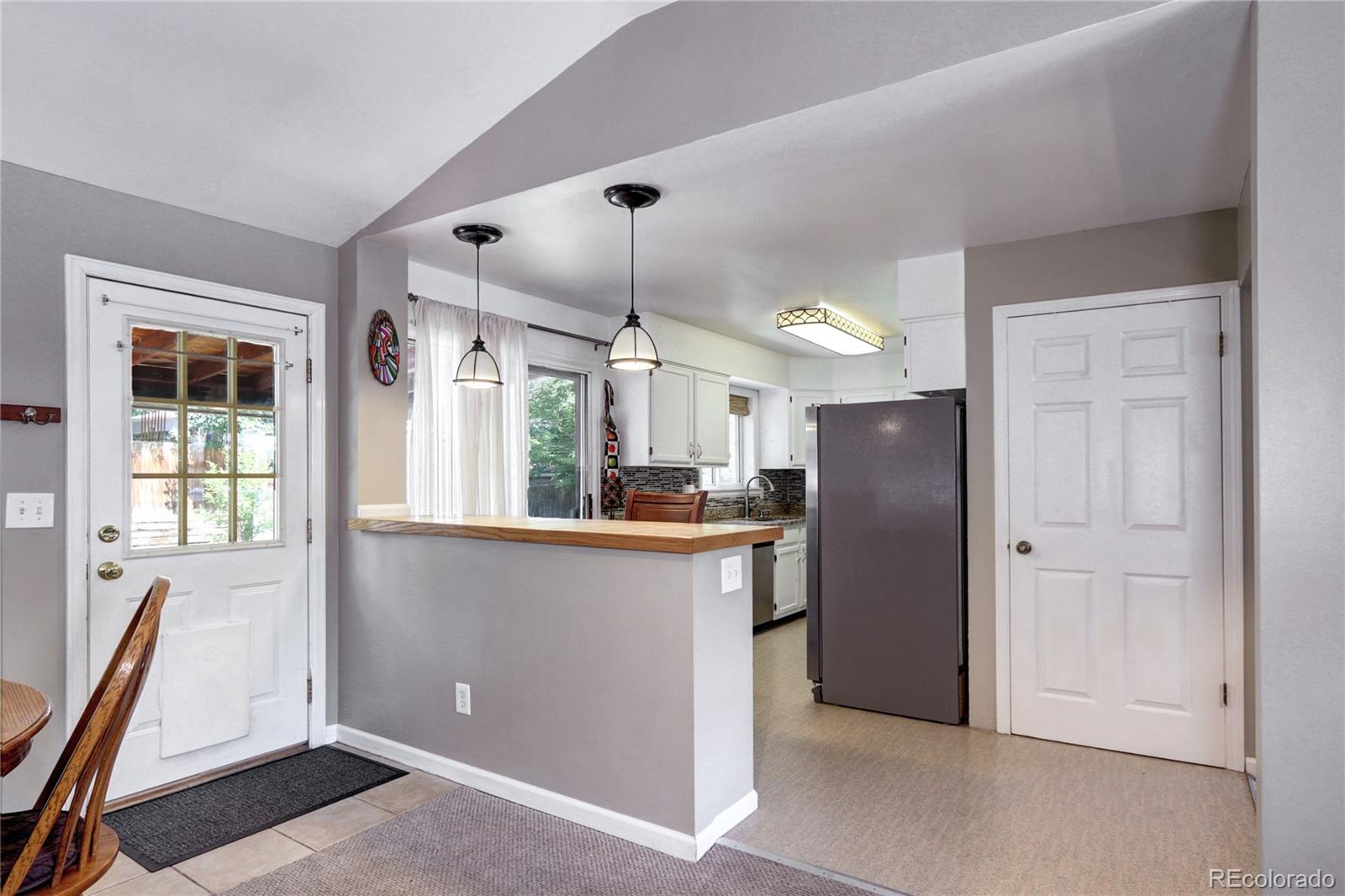 MLS Image #5 for 1215 s ivanhoe way,denver, Colorado