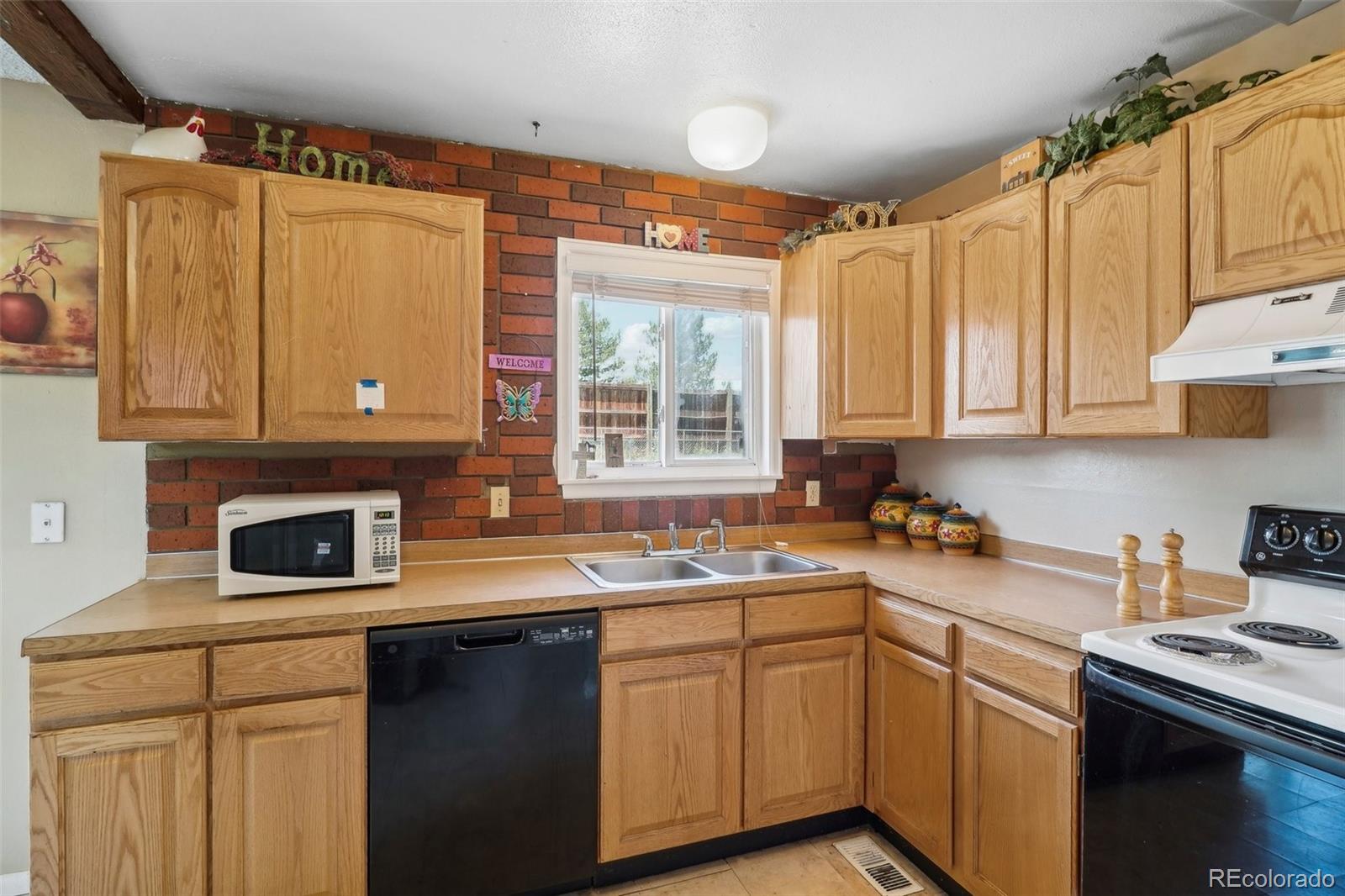 MLS Image #5 for 6337 s johnson street,littleton, Colorado