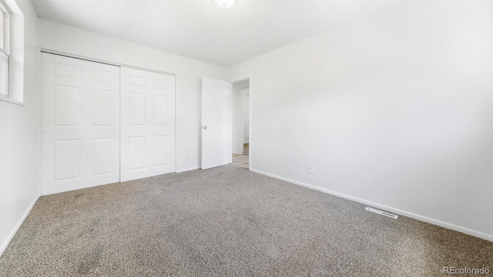 MLS Image #10 for 5443  tucson street,denver, Colorado