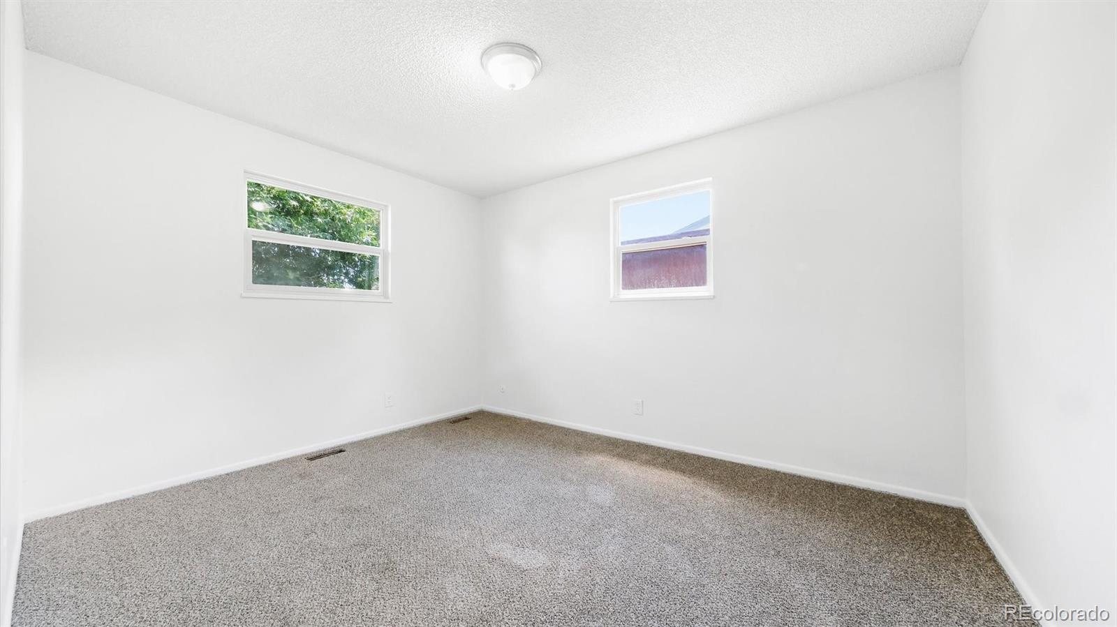 MLS Image #12 for 5443  tucson street,denver, Colorado