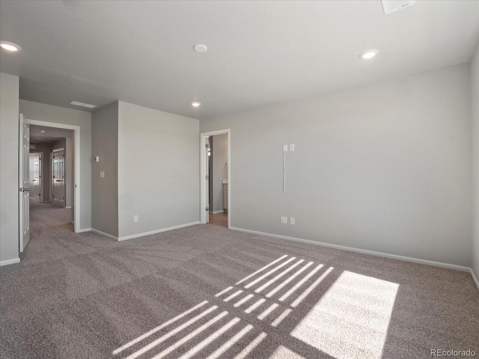 MLS Image #8 for 21171 e 63rd drive,aurora, Colorado